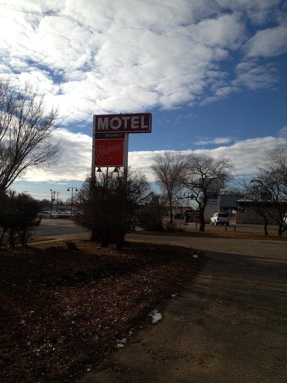 Redwood Motel Yorkton Ngoại thất bức ảnh